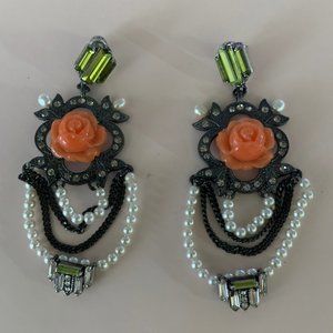 Chloe + Isabel earrings